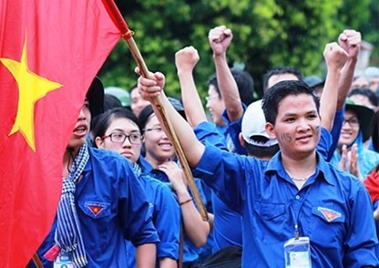 Vietnamese students demand China withdraw its oil rig from Vietnam's waters - ảnh 1